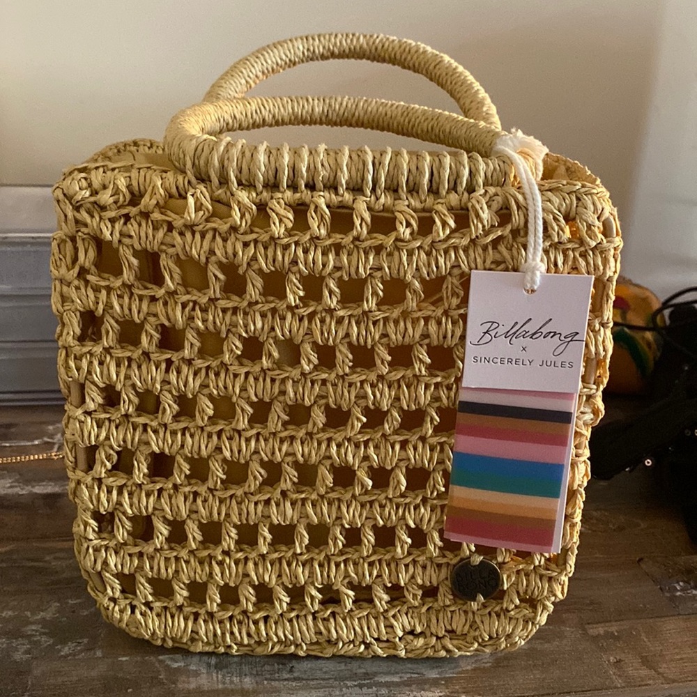Billabong x Sincerely Jules woven hand bag.